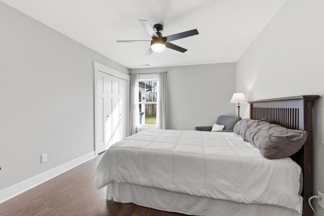 823 11th Street SW, Demotte, IN 46310