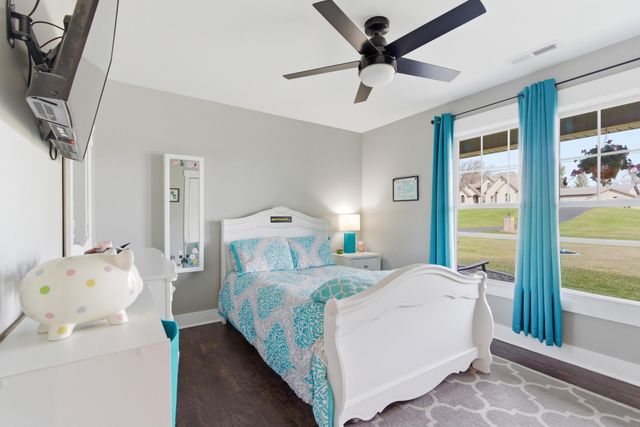 823 11th Street SW, Demotte, IN 46310