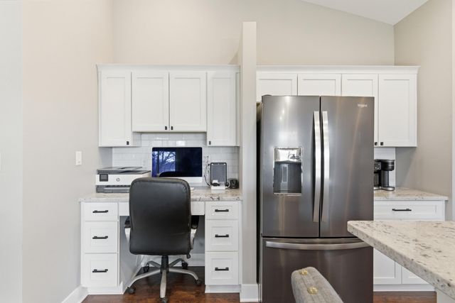 823 11th Street SW, Demotte, IN 46310