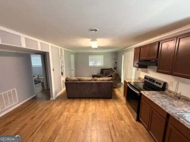 323 Forest Hill Drive, Warner Robins, GA 31088