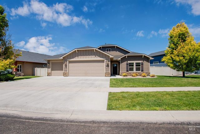4433 S Lava Springs Loop, Nampa, ID 83686