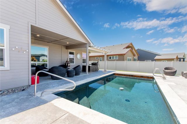4433 S Lava Springs Loop, Nampa, ID 83686