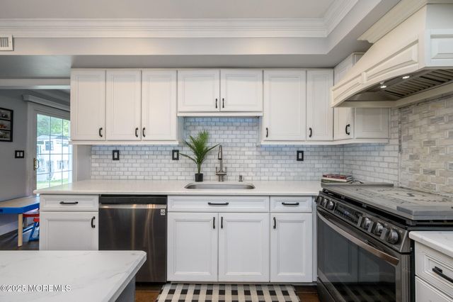 12 Dantley Drive, Howell, NJ 07731