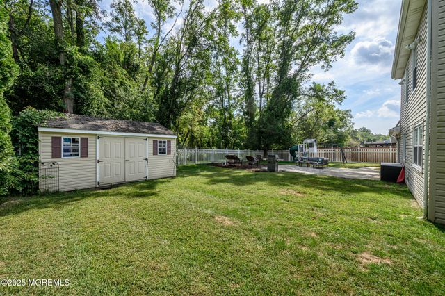 12 Dantley Drive, Howell, NJ 07731