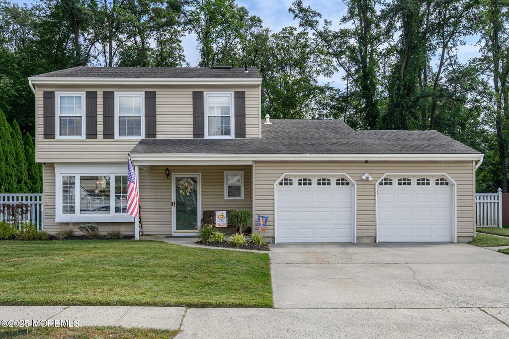 12 Dantley Drive, Howell, NJ 07731