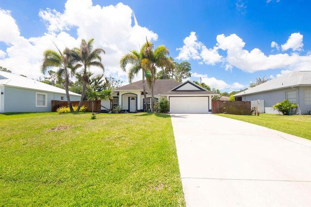 1634 SW Duclair Avenue, Port St. Lucie, FL 34953