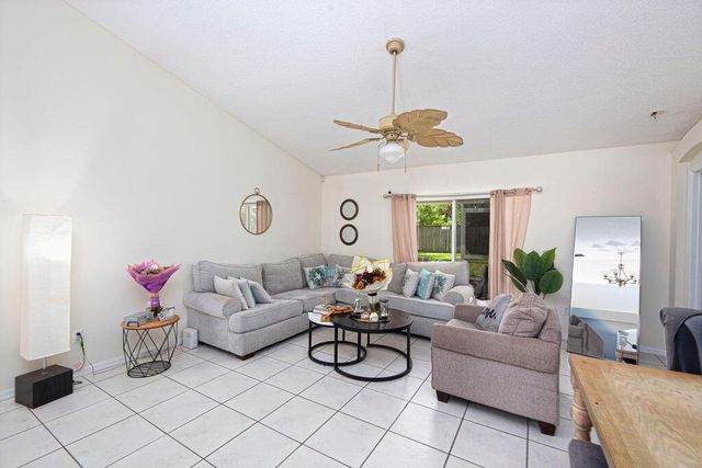 1634 SW Duclair Avenue, Port St. Lucie, FL 34953
