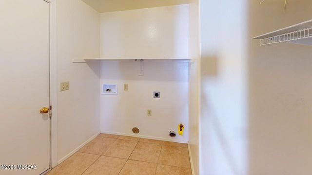 5534 S Gainsborough Road, Tucson, AZ 85746