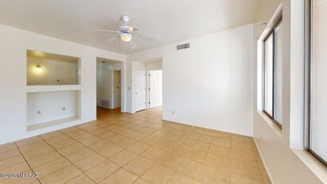 5534 S Gainsborough Road, Tucson, AZ 85746