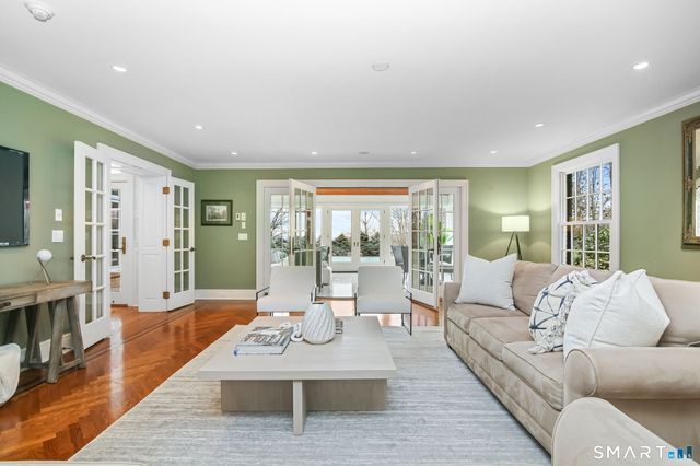 111 Parish Lane, New Canaan, CT 06840