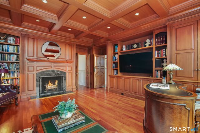 111 Parish Lane, New Canaan, CT 06840