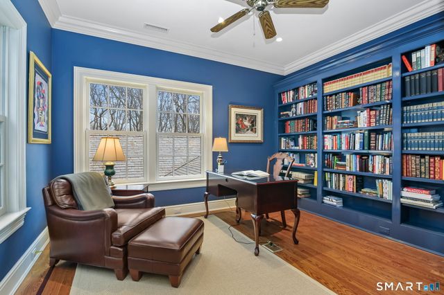 111 Parish Lane, New Canaan, CT 06840