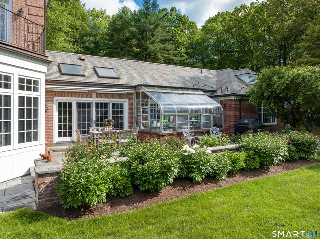 111 Parish Lane, New Canaan, CT 06840