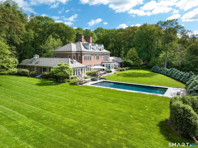 111 Parish Lane, New Canaan, CT 06840