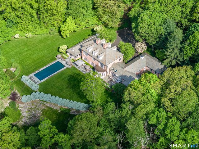 111 Parish Lane, New Canaan, CT 06840