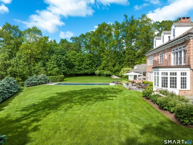 111 Parish Lane, New Canaan, CT 06840
