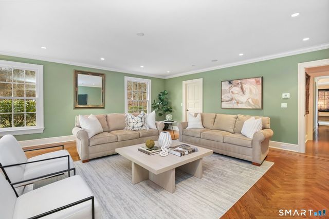 111 Parish Lane, New Canaan, CT 06840