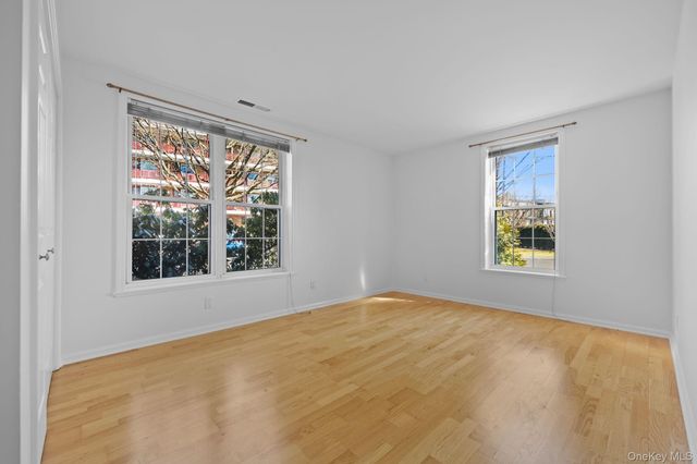 140 Field Point Road 2, Greenwich, CT 06830