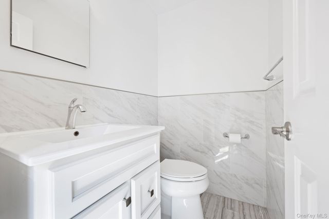 140 Field Point Road 2, Greenwich, CT 06830