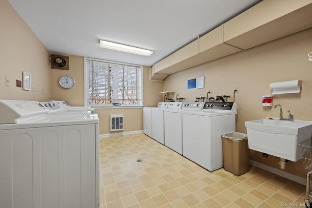 140 Field Point Road 2, Greenwich, CT 06830