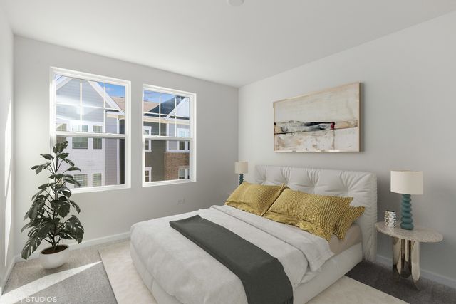 137 Yorktown Court, Libertyville, IL 60048