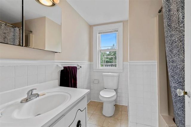 300 Humphrey Street 2, New Haven, CT 06511