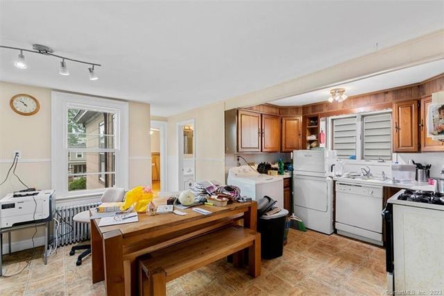 300 Humphrey Street 2, New Haven, CT 06511