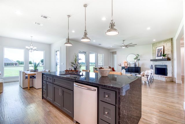 1355 Canyon Lake Road, Wills Point, TX 75169