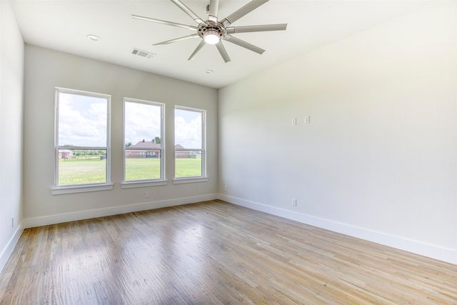 1355 Canyon Lake Road, Wills Point, TX 75169