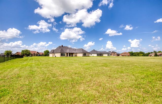 1355 Canyon Lake Road, Wills Point, TX 75169