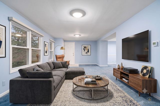 1340 E Rosita Drive, Palatine, IL 60074