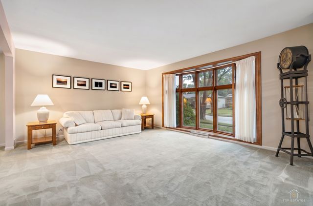 1340 E Rosita Drive, Palatine, IL 60074