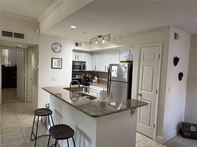 498 N PIN OAK PLACE 306, Longwood, FL 32779