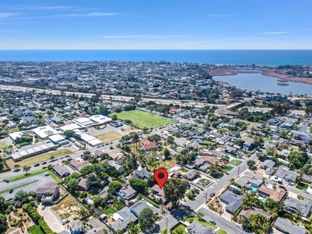 1351 Forest Avenue, Carlsbad, CA 92008