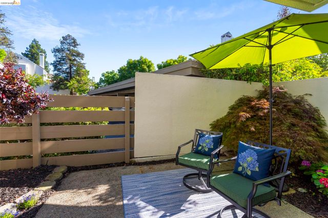 57 Mozden Ln, Pleasant Hill, CA 94523
