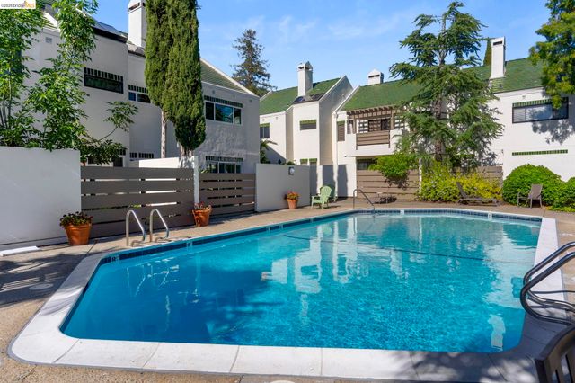 57 Mozden Ln, Pleasant Hill, CA 94523