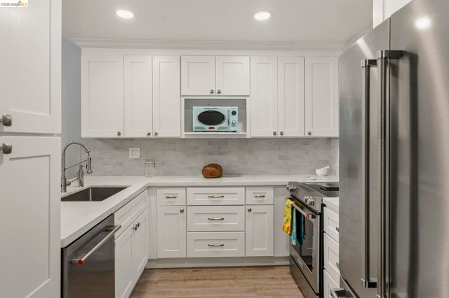 57 Mozden Ln, Pleasant Hill, CA 94523