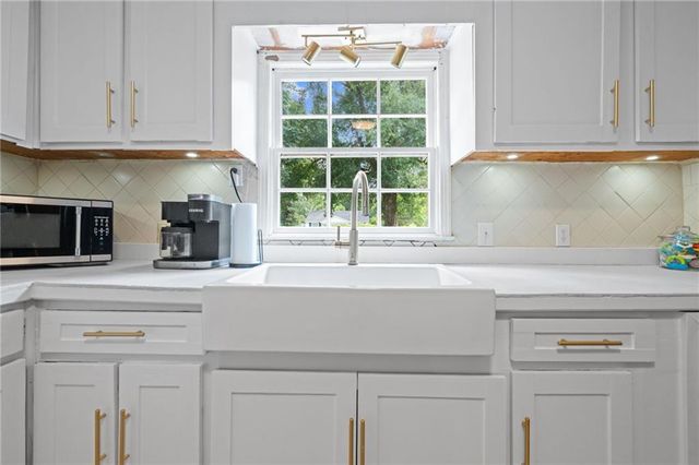 101 Overhill Road, Mobile, AL 36608