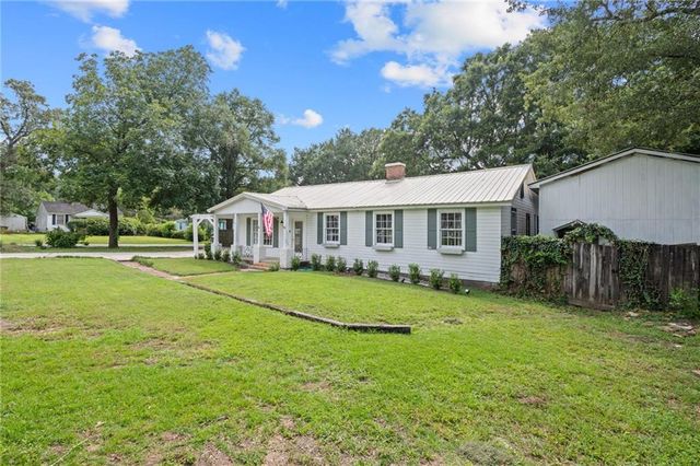101 Overhill Road, Mobile, AL 36608