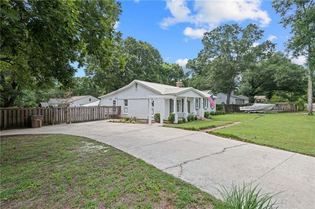 101 Overhill Road, Mobile, AL 36608