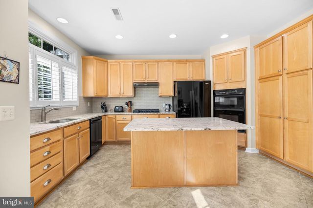 5274 POCOSIN LN, Alexandria, VA 22304