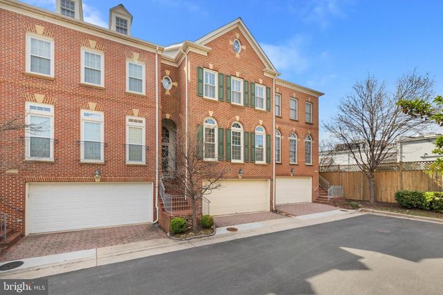 5274 POCOSIN LN, Alexandria, VA 22304