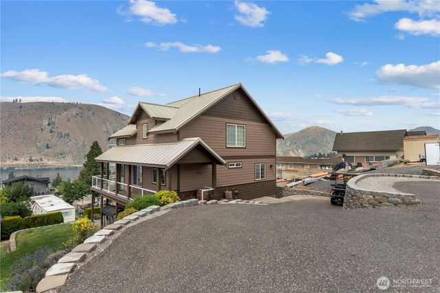 585 Entiat Place, Orondo, WA 98843