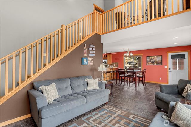 585 Entiat Place, Orondo, WA 98843