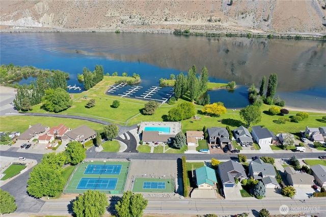 585 Entiat Place, Orondo, WA 98843