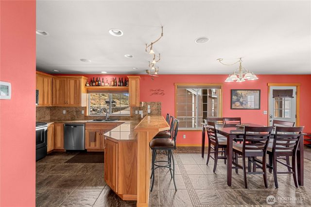 585 Entiat Place, Orondo, WA 98843