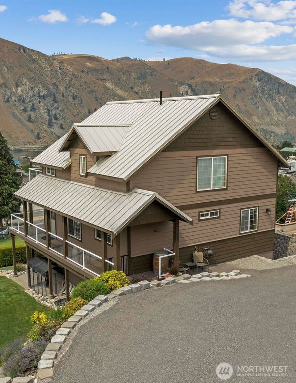 585 Entiat Place, Orondo, WA 98843