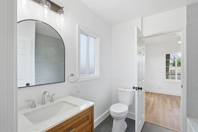 1101 N Conyer Street, Visalia, CA 93291