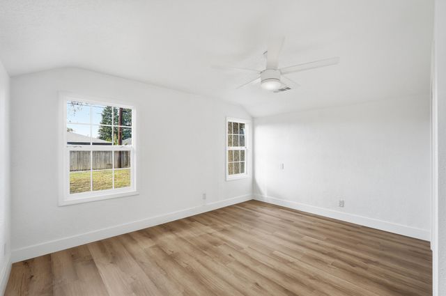 1101 N Conyer Street, Visalia, CA 93291