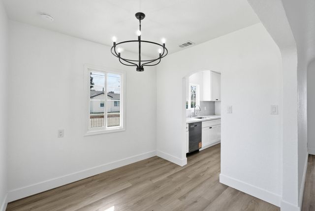 1101 N Conyer Street, Visalia, CA 93291